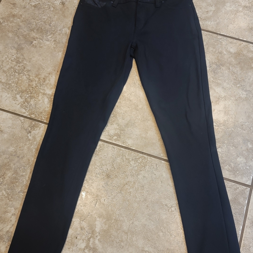 Calvin Klien SZ 6 Black Women's Pants. Sweater For Sale Seperately. - Picture 5 of 5